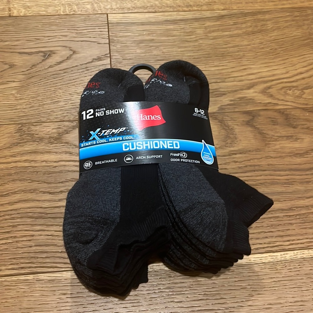 NEW*** Hanes no-show, 12 pairs black men’s socks shoe size 6 to 12
